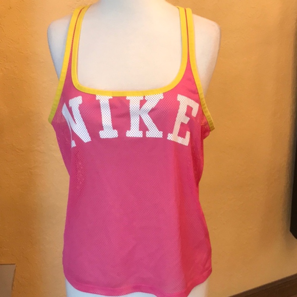 Nike top